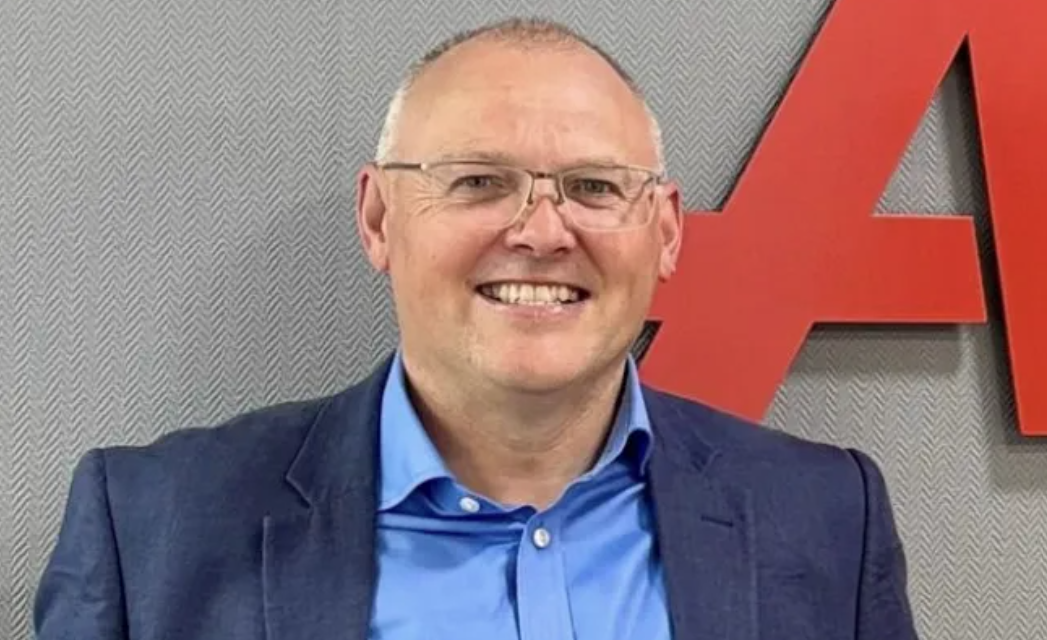 Aon hires Hall as Scottish ambassador