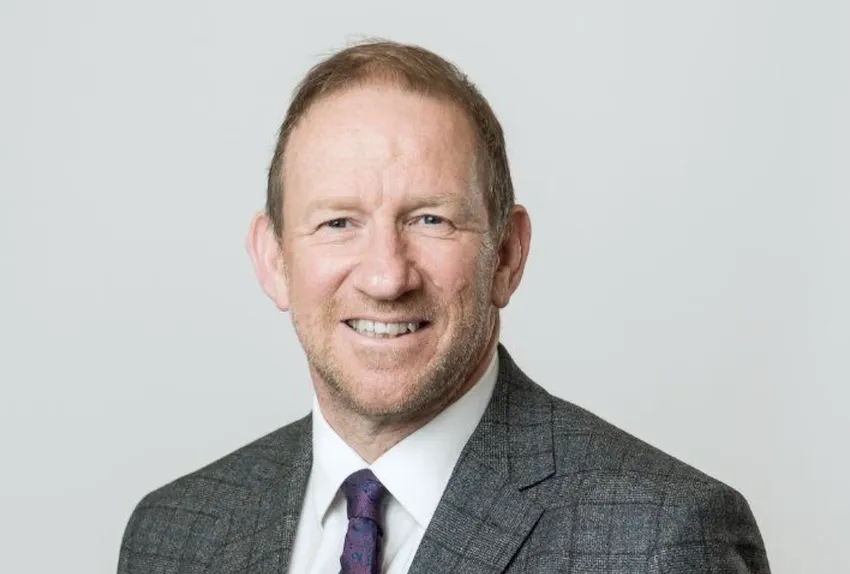 Barratt Redrow returns £400m to shareholders