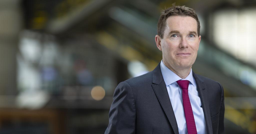 Lloyd's of London profits drop to £3.5bn as premiums rise