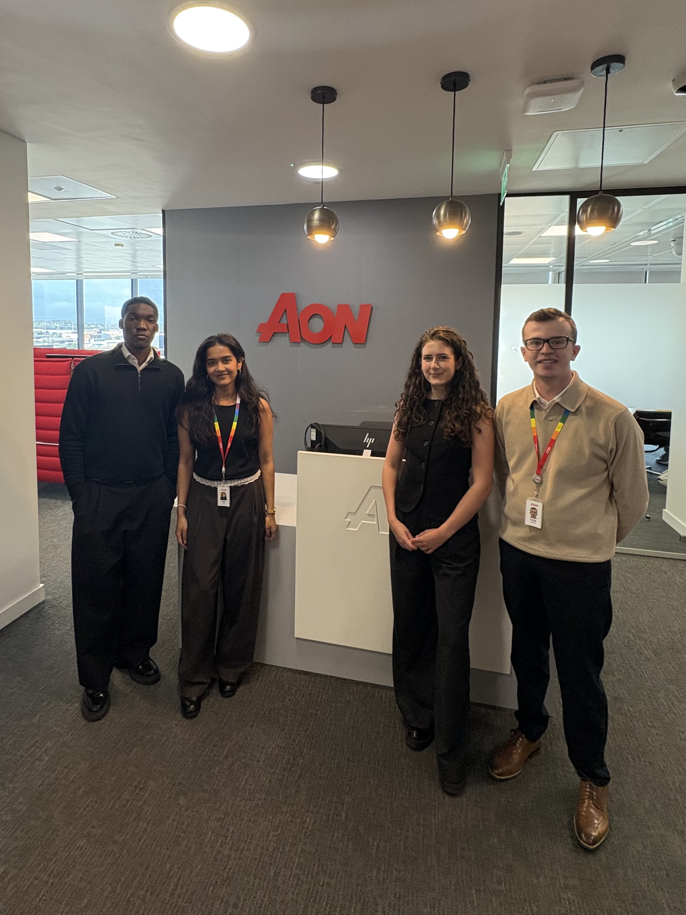 Aon and Saffery bring in 20 new graduates and trainees across Scotland