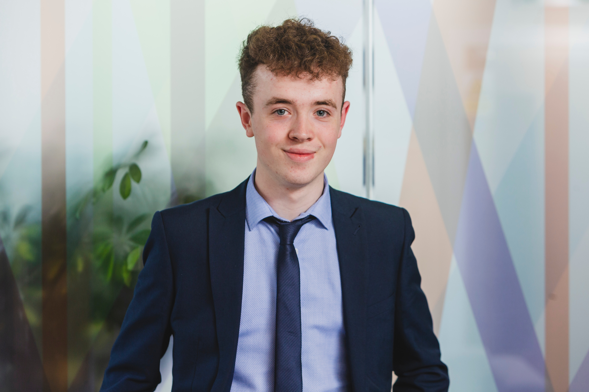 Acumen Financial Planning trainee becomes youngest in Scotland to receive Diploma in Financial Planning exams