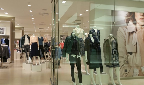 Young consumers to prioritise cutting back on fashion spending despite overall confidence in their financial outlook