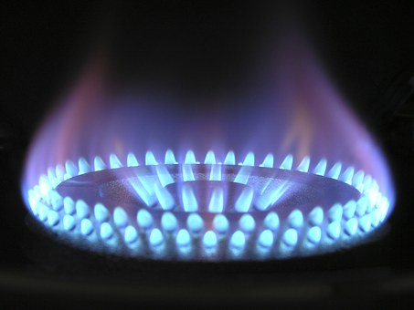 1 in 10 Scottish workers have missed energy bills in the last year because of lack of money