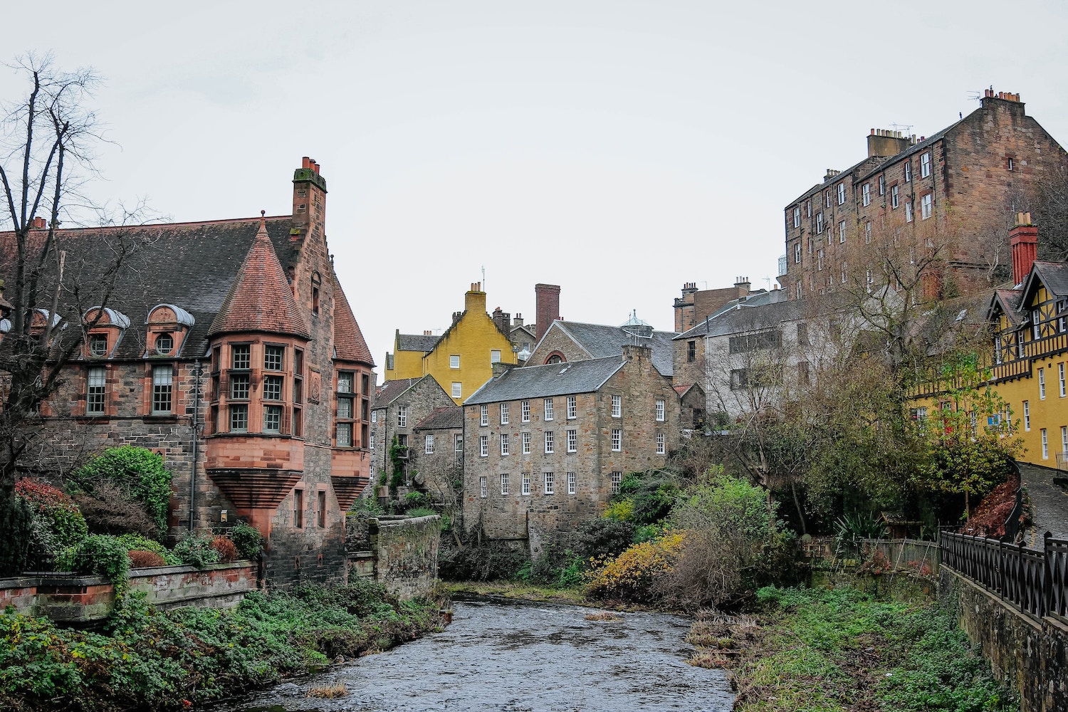 Potential interest rate hikes cast shadow over Scotland's housing market