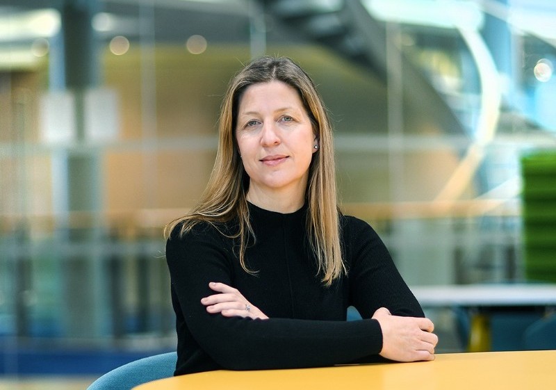 Scottish private firms see mild contraction as job losses rise