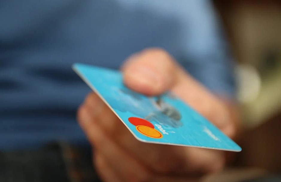 Store credit schemes push customers into debt