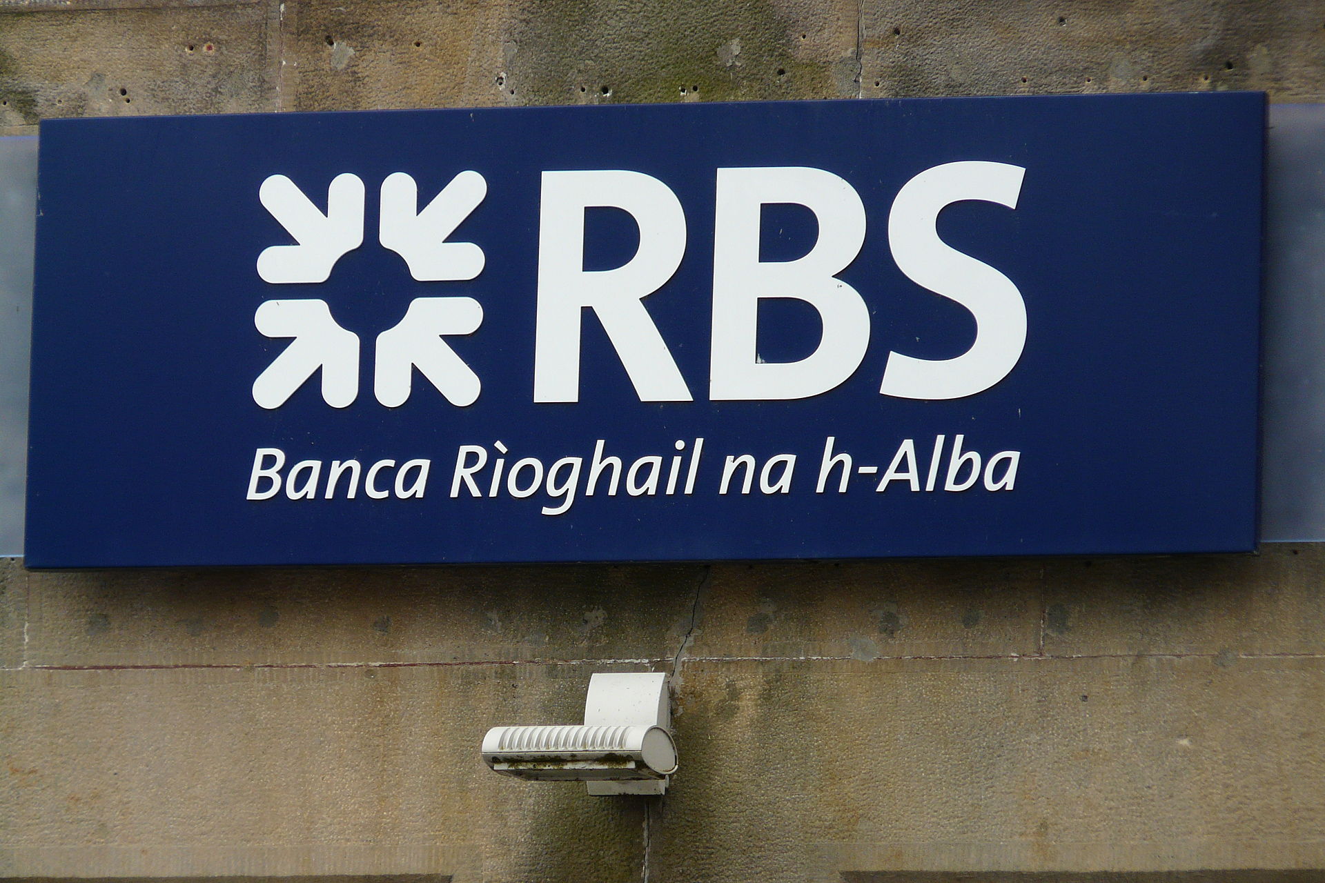 Labour announces plans to nationalise RBS as shareholders back buyback proposal