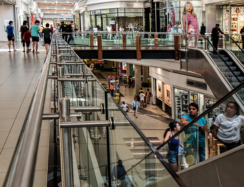 UK retail sales saw small rebound in December