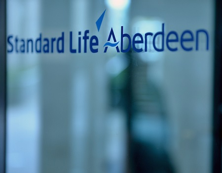Standard Life  Aberdeen clients pull almost £16bn in six months